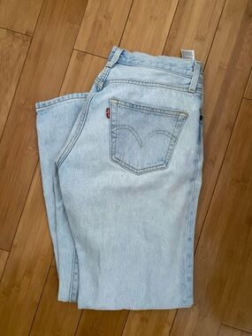 Levi's 501 Light Wash Straight Leg Women's Jeans